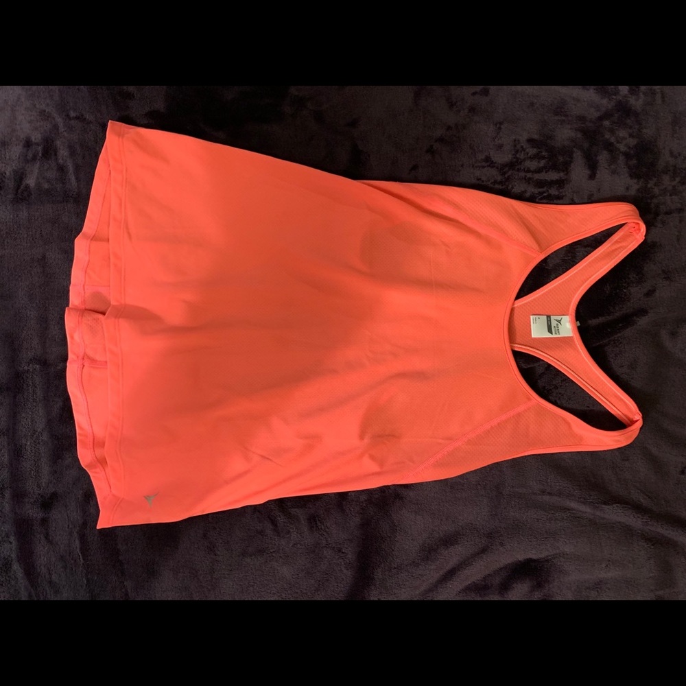 Workout tank top